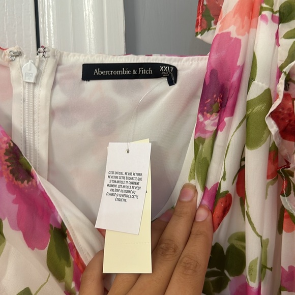 Abercrombie & Fitch | Ruffle Strap High-Low Maxi Dress - Picture 9 of 13